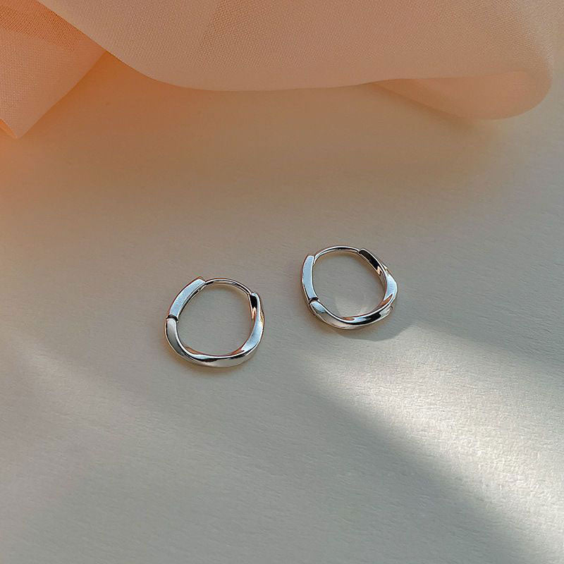 2025 Korean New Simple Temperament Circle Pearl Earrings Fashion Small Versatile Earrings  Jewelry